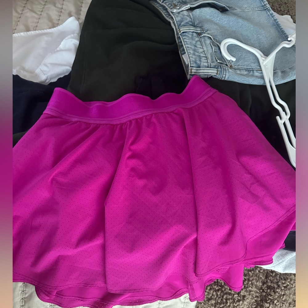 Lululemon flowy loose skirt, burgundy, size 6